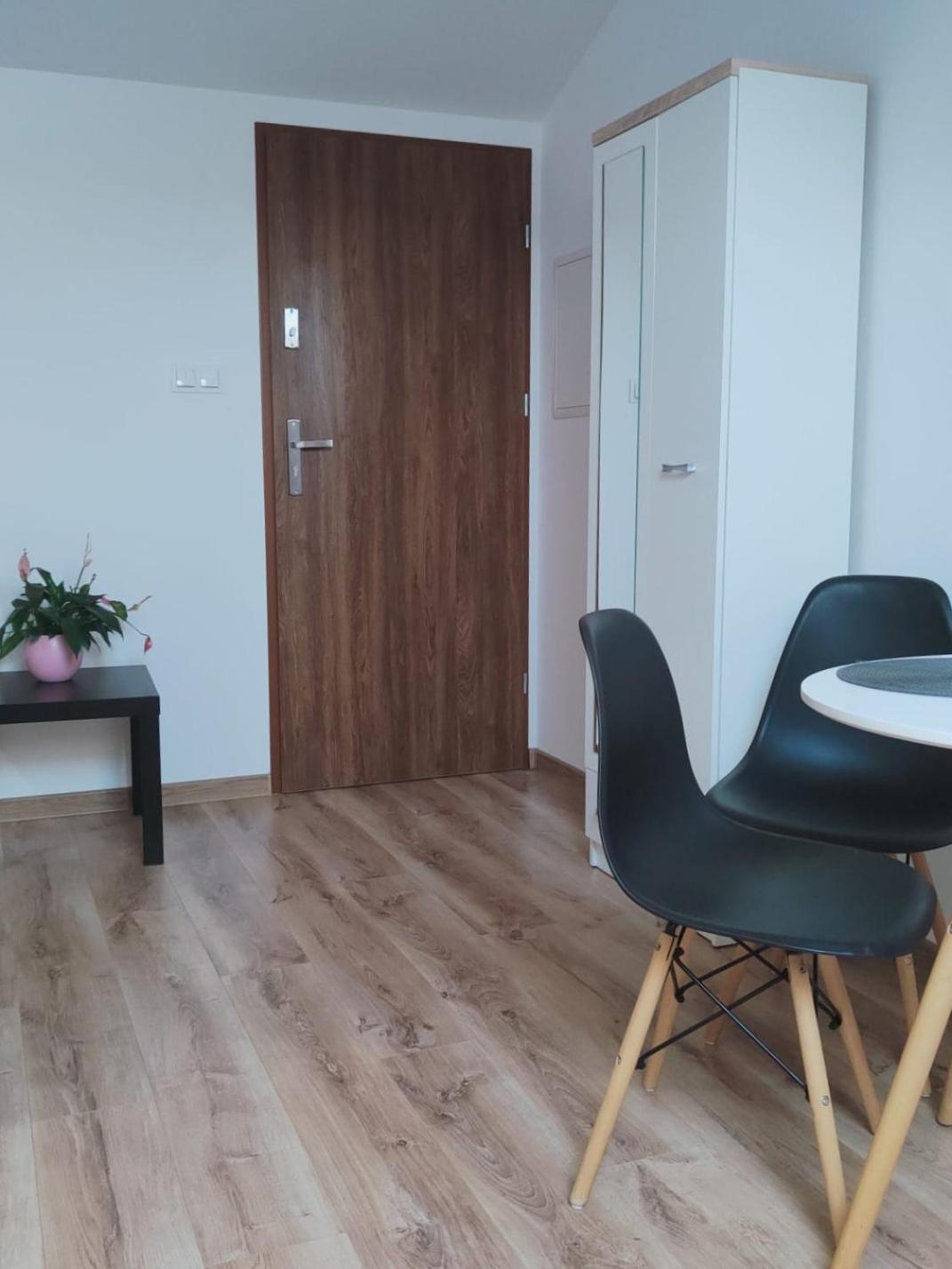 Osiedlove Poddasze Jędrzejów 外观 照片